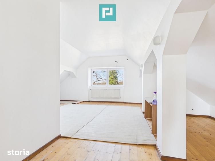 Casă cu 8 camere cu Teren 22919 Mp în Constantin Daicoviciu