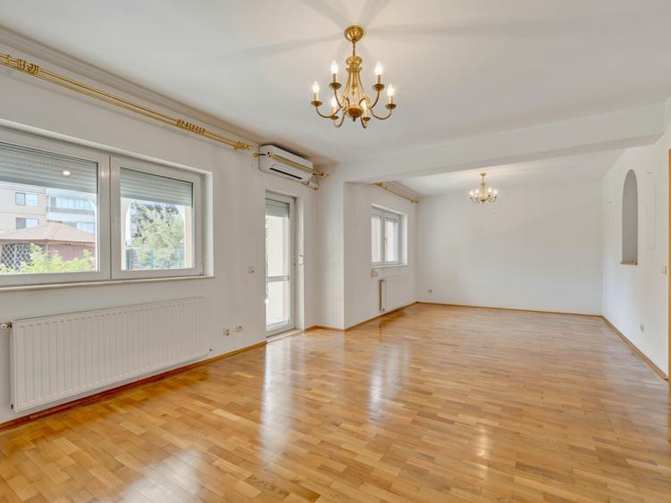 Duplex cu 3 camere cu Teren 302 Mp în Iancu Nicolae