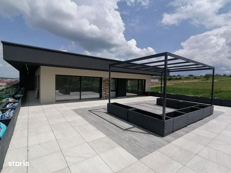 Casă cu 4 camere în Prislop