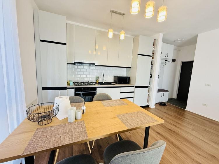 Apartament cu 2 camere semidecomandat în Giroc