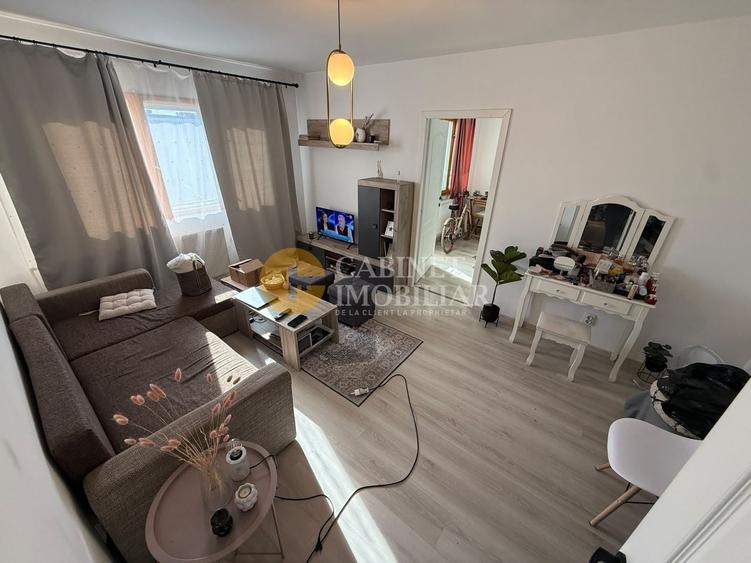 Apartament cu 2 camere nedecomandat, mobilat în Podu Roș