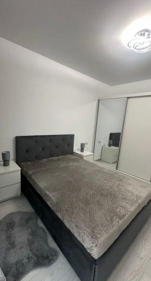 Apartament cu 2 camere decomandat, mobilat în Apărătorii Patriei