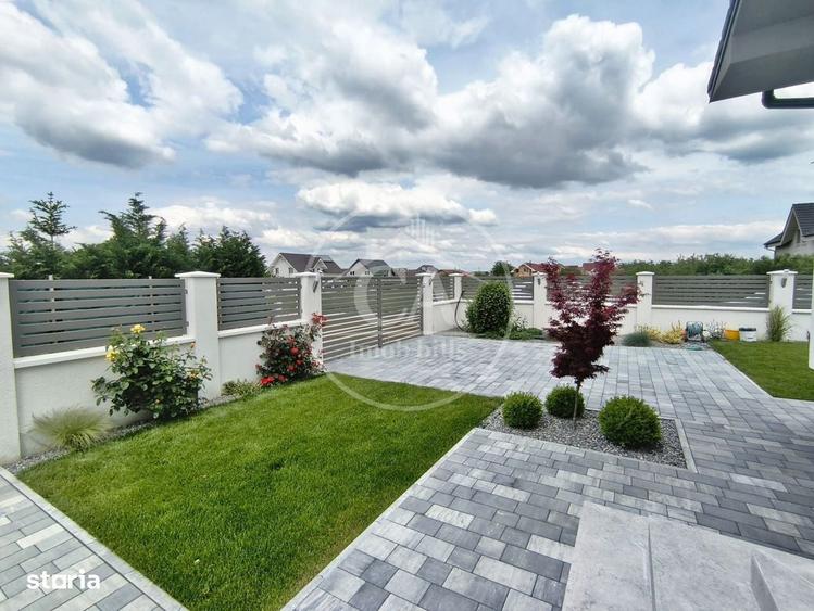 Casă cu 4 camere decomandat cu Teren 537 Mp în Sânmartin