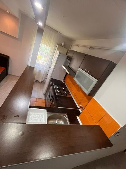 Apartament cu 2 camere semidecomandat în Semicentral