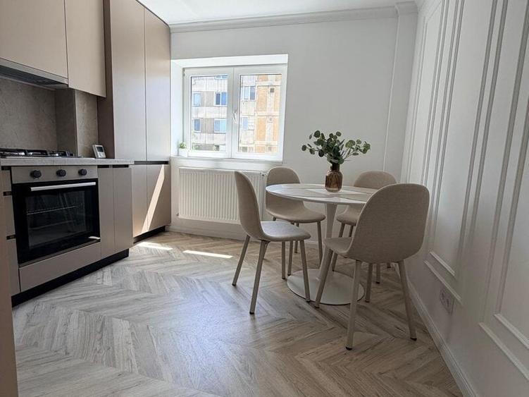 Margeanului, 13 Septembrie , Apartament Exclusivist, Centrala Proprie, Liber - 1