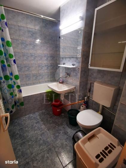 Apartament cu 3 camere semidecomandat în Grigorescu