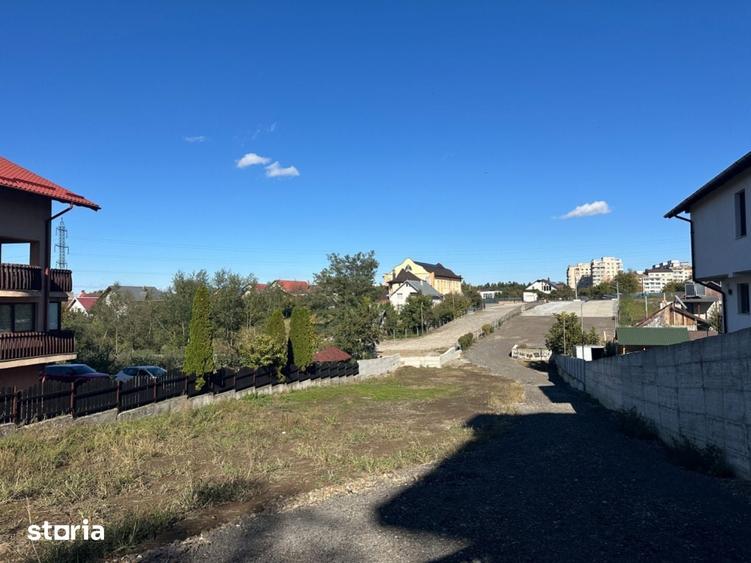 Teren de 1400 mp, în Obcini
