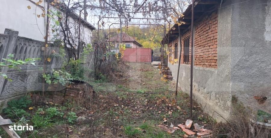 Casă cu 3 camere cu Teren 1300 Mp în Central