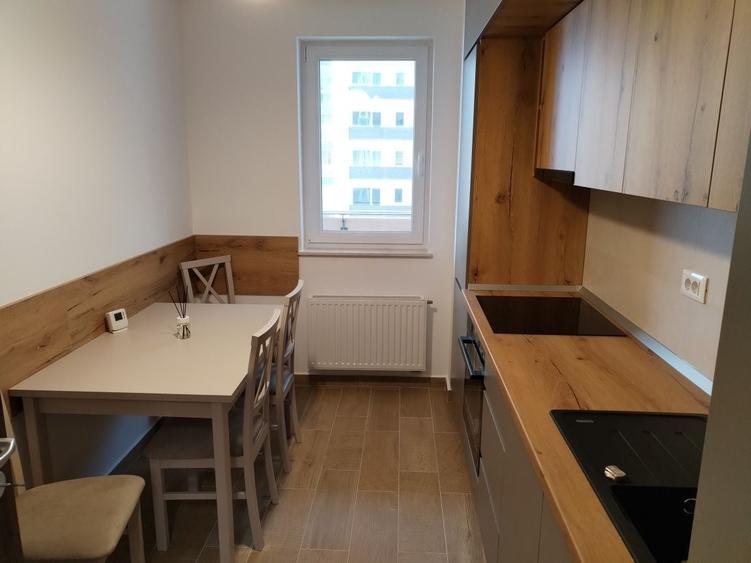 Apartament cu 2 camere decomandat în Exterior Vest