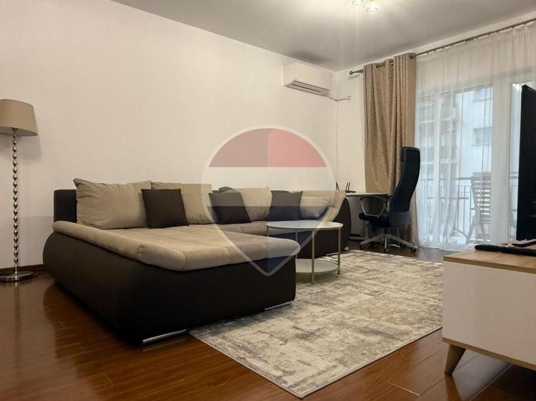 Apartament cu 2 camere semidecomandat, mobilat în Militari