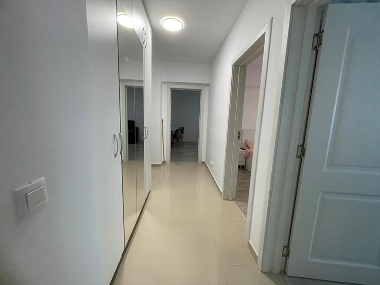 Apartament cu 3 camere decomandat, mobilat în Rediu
