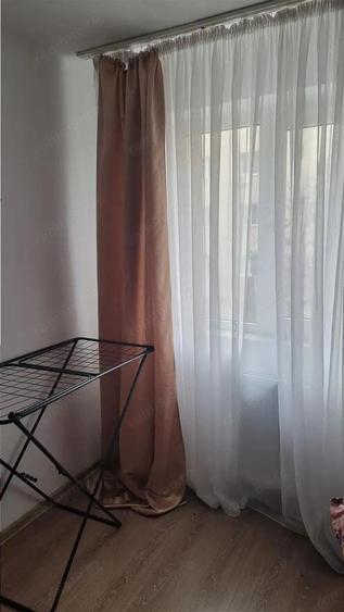 Apartament 2 cam, etaj 2, Petrisor - 1