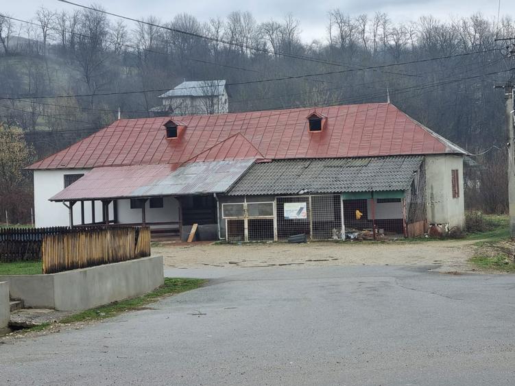 Spatiu comercial de inchiriat comuna Barbuletu Dambovita centru - 2