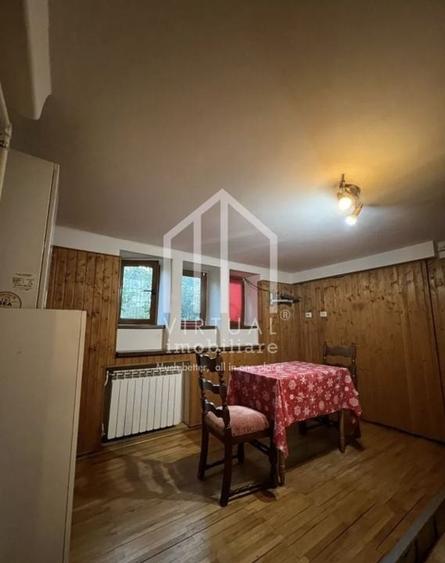 Casa formata din 2 apartamente, 2 garaje,  3 bai - zona Trei Stejari - 16