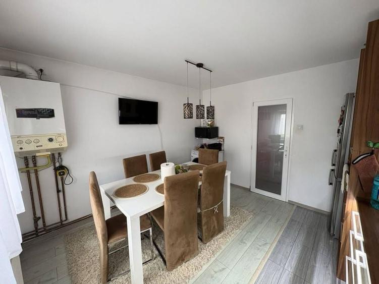 Apartament decomandat, 3 camere, Cotu mic - 3