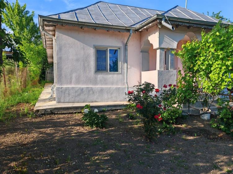 VANZARE CASA INDIVIDUALA LA CHEIE - 1