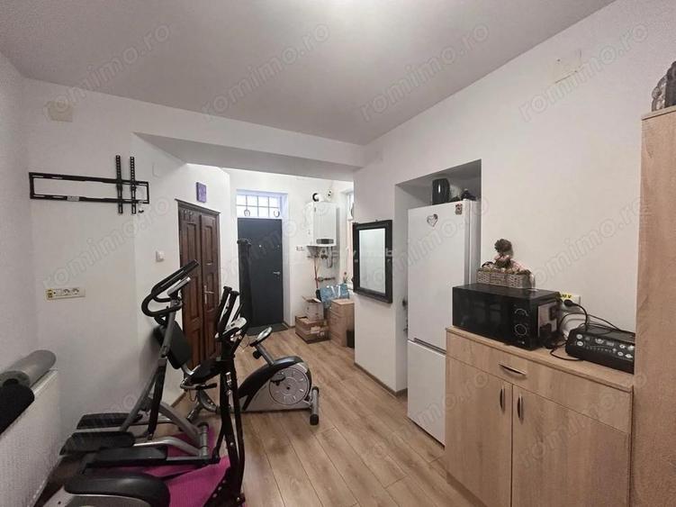 RESITA, APARTAM. LA CURTE SAUCABINET MEDICAL, SPATIU COMERCIAL; 2 cam, cf.1 Sporit Zona Universal - 8