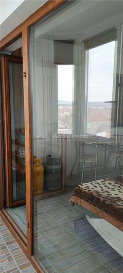 Moldova Noua, Garsoniera 25, 09 mp gata de mutare! - 12