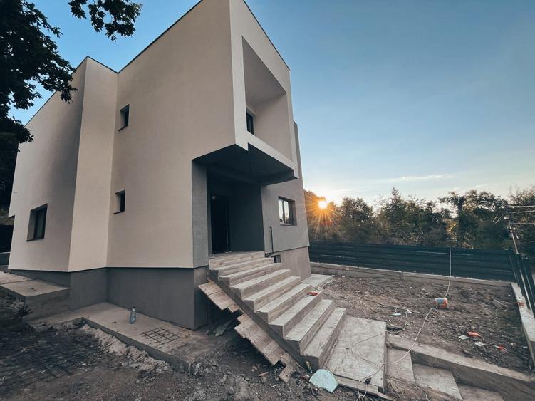 casa / vila Stefanesti , stadiul predarii : '' La Cheie '' ! - 25