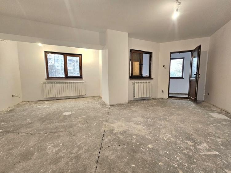 Apartament 3 camere de vânzare – Zona Boema, 98 mp Complet renovat - 2