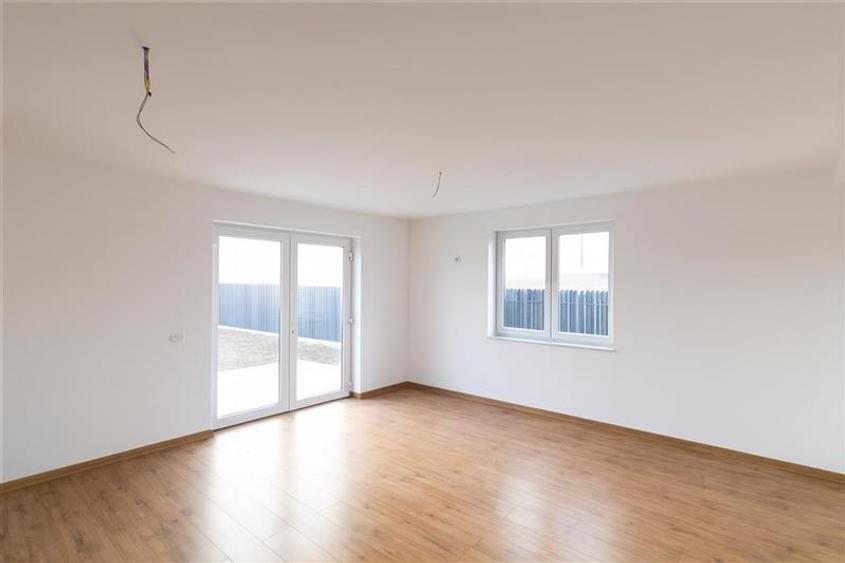 Vila calitativa, luminoasa linie, incalzire pardoseala, utilitati, Sanpetru, Bra - 7