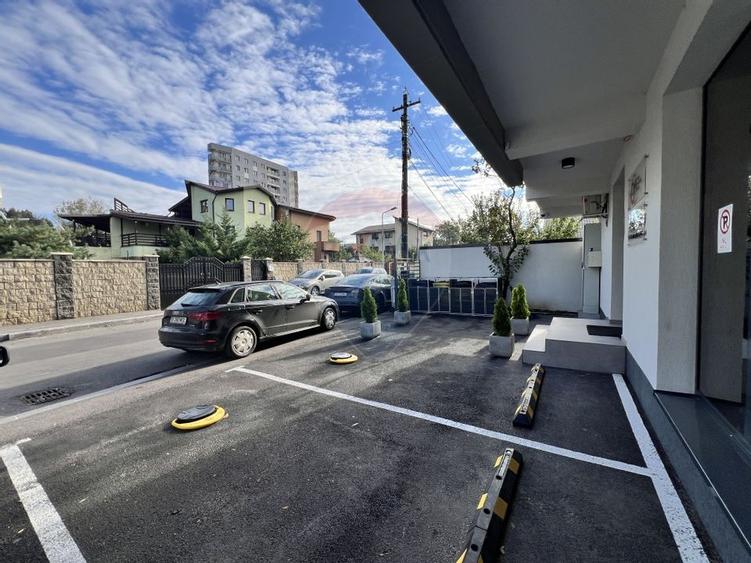 Spatiu comercial modern de inchiriat / 2 locuri de parcare - 7