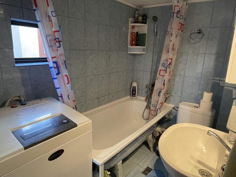 Casa traditionala, 106 mp., Teren 2227, D = 20 m + GARAJ, Clocociov - 20