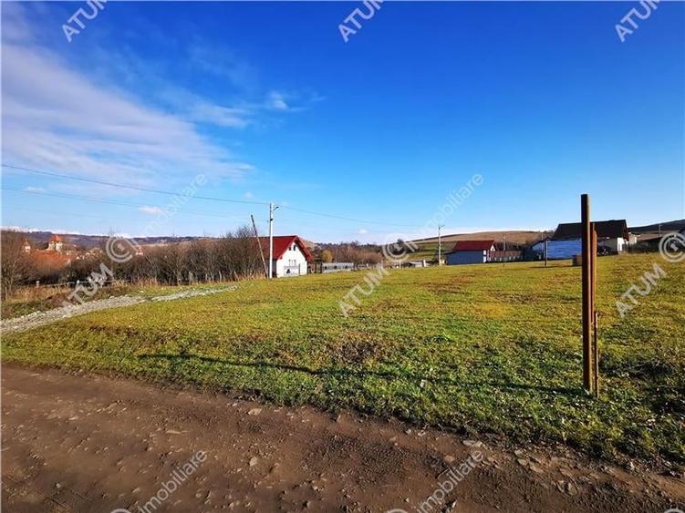 Teren intravilan 500 mp cu utilitati si deschidere la 2 strazi - 5