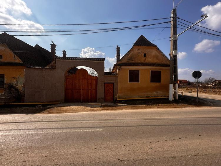 Inchiriez Casa-Vila in Jud. Brasov, Loc Cristian Muncitori ! - 1