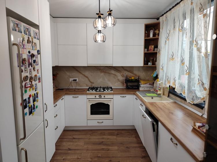 Casa zona Complex Comercial Traian Nord - 7