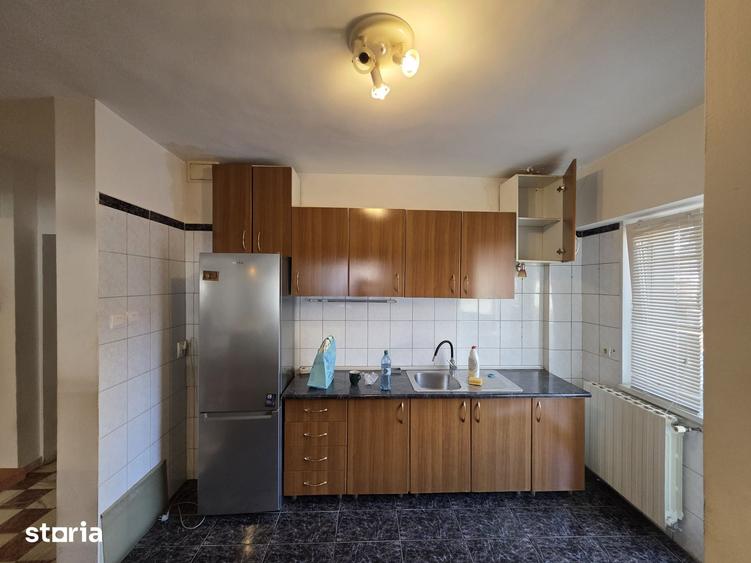 Apartament cu 3 camere decomandat în 13 Septembrie