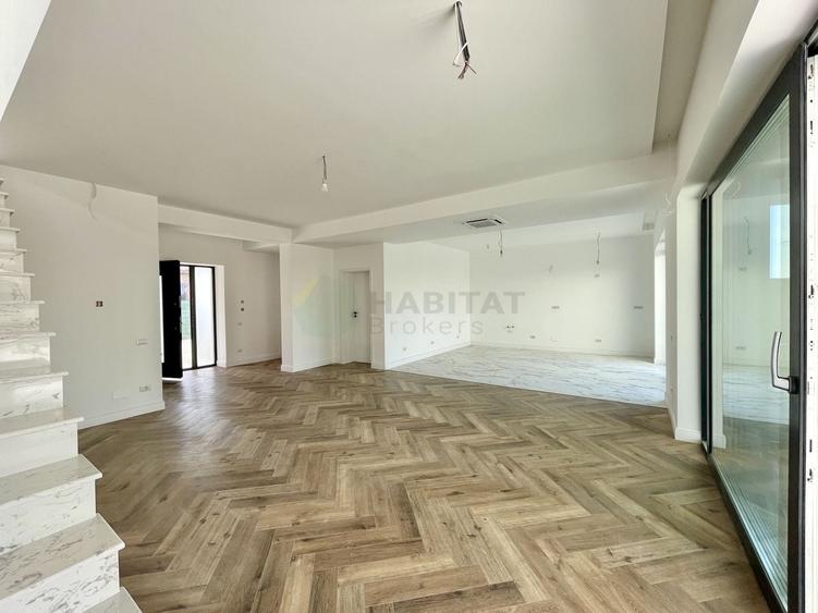 Casă individuală cu 6 camere cu Piscina în Tunari
