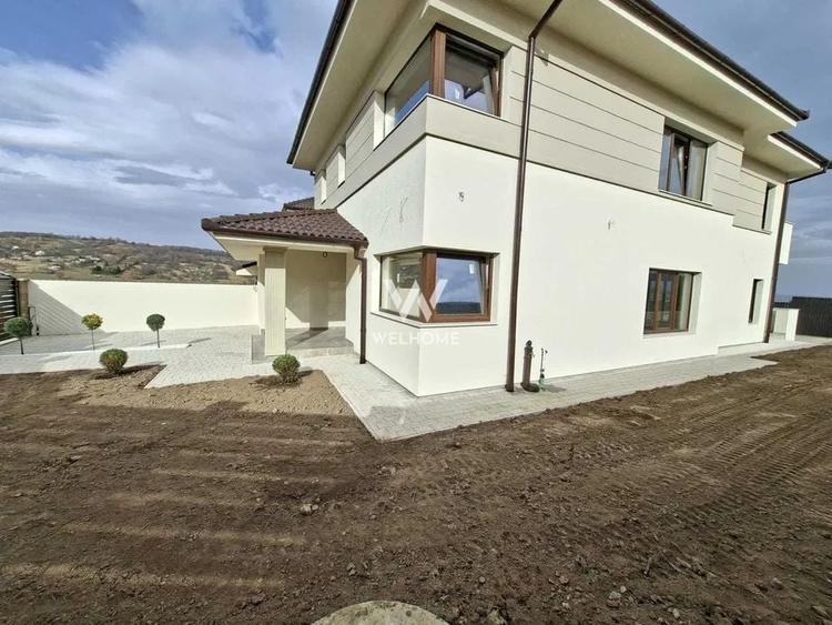 Casă individuală cu priveliște spectaculoasă catre Cisnădioara - 4