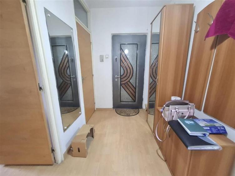 Apartament decomandat 3 camere 2 bai balcon zona Terezian - 12