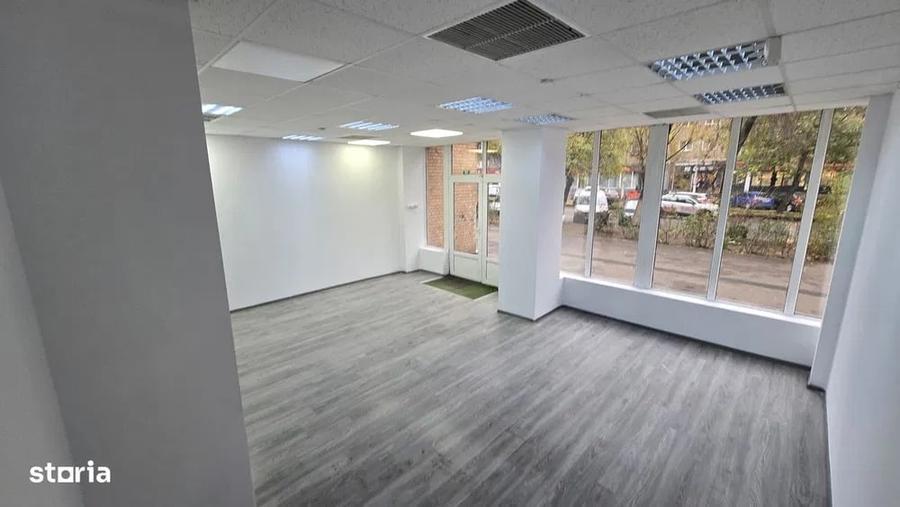 Spatiu comercial | Strada Apusului | Statie de autobuz | - 2