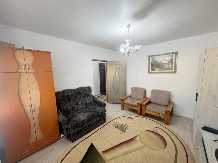 Garsoniera decomandata, Centru - 1