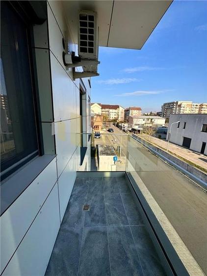 Vanzare apartament 3 camere, 2 locuri parcare, in Ploiesti, zona 9Mai - 23