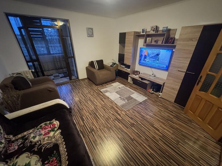 Garsoniera zona Far - 2