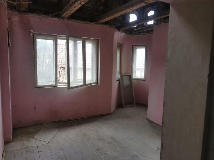 Casa aritectura neoromaneasca  culoarul Rucar –Bran  - 9