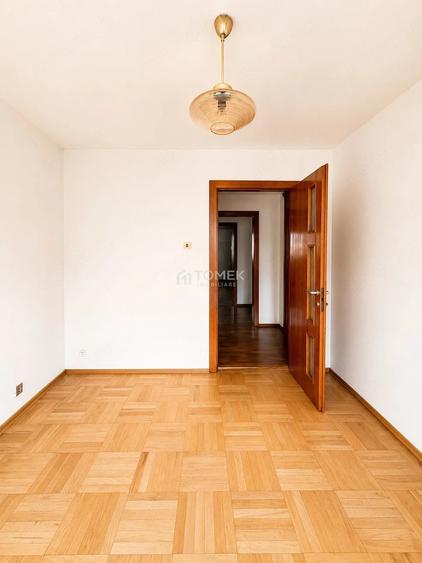 Apartament cu 4 camere decomandat în Scriitorilor