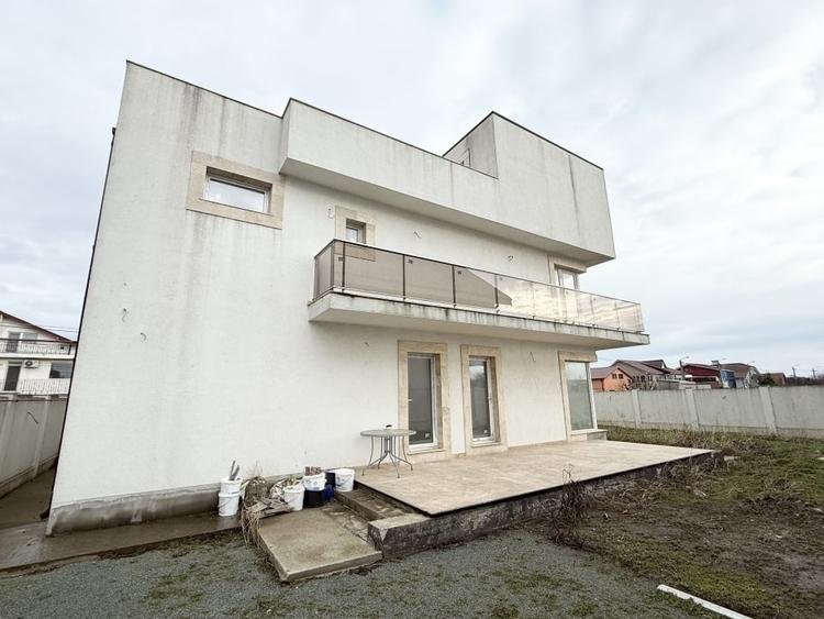 Vila de vanzare  P+2E Navodari , strada Muzicii - 3