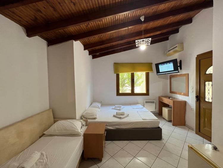 Ramdament 9.5% Afacere la cheie / Casa de vacanta Thasos Grecia la 50m de plaja - 5