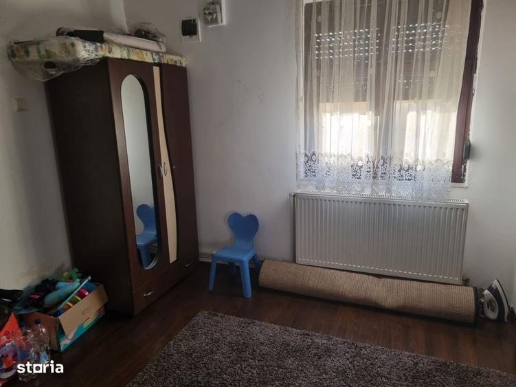 Casa Mioveni, Valea Stanii, Bld. Dacia, 4 camere, 2 bai - 5