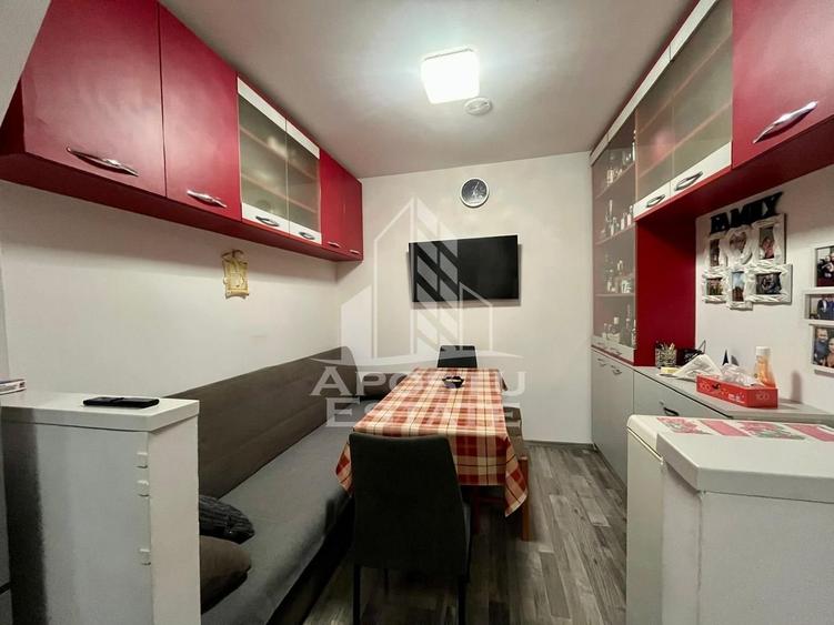 Doua apartamente la curte comuna,zona Traian - 3