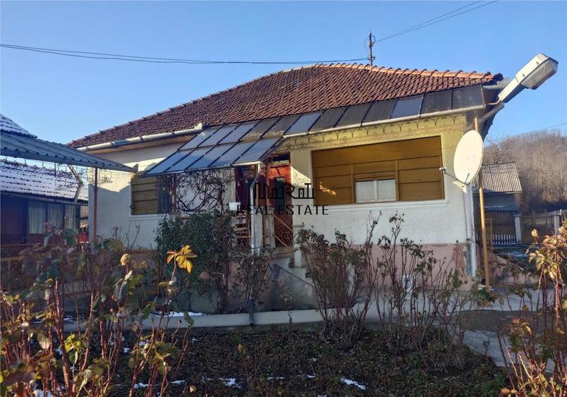 Se vinde Casa si teren cu priveliste, zona rurala - 18