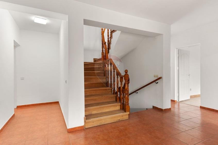 DE VANZARE  Vilă PIPERA/VOLUNTARI/ROND OMV - 27