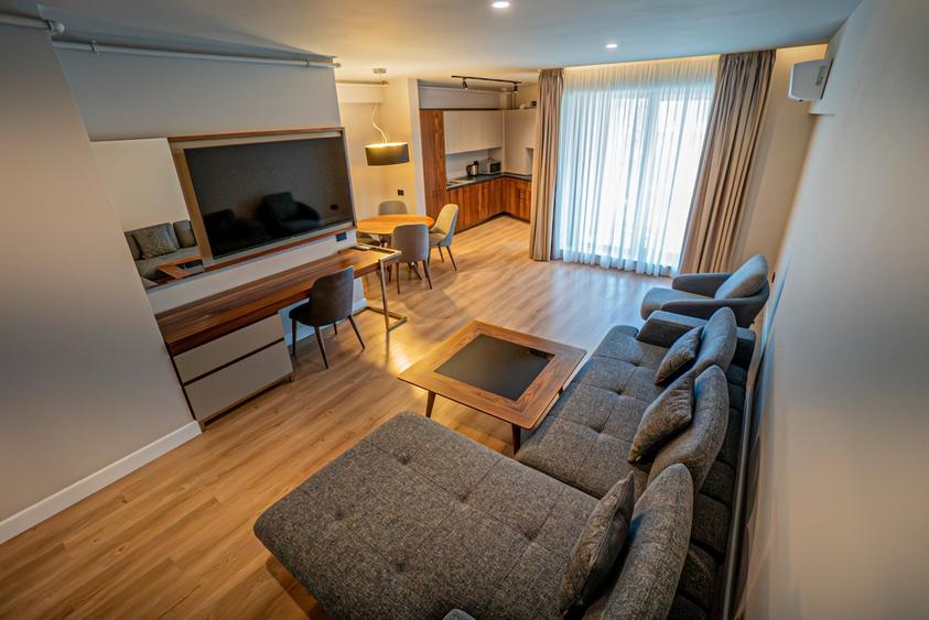 Apartament de vânzare cu 2 camere, zona Campus-Tomis Nord - 1