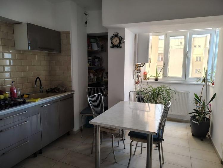 4 camere Mosilor centrala proprie, decomandat - 5