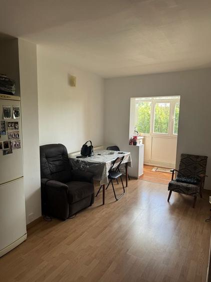 Apartament decomandat, 2camere, Craiovita Noua - 1