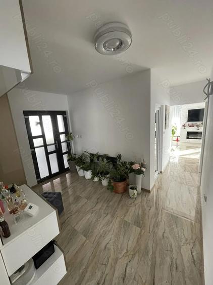 De vanzare Casa spa?ioasa ?i eleganta in zona Nadlac, jud. Arad - 9